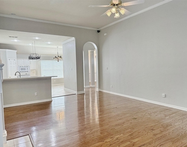 11721 Duxbury Drive - Photo Thumbnail 9
