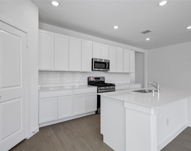 1328 Francesca Drive - Photo Thumbnail 7
