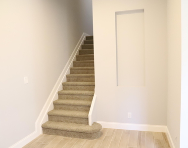 806 Nw 82nd Place - Photo Thumbnail 2