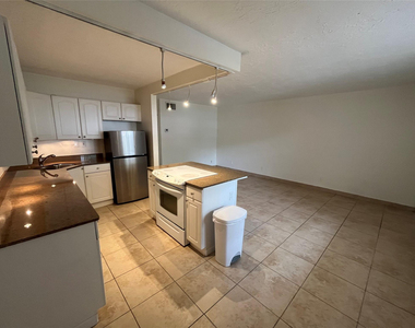 1414 Ne 5th Terrace - Photo Thumbnail 2