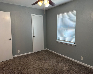 2505 Normont Circle - Photo Thumbnail 13