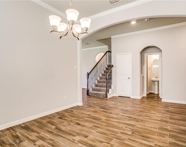 2404 Prospect Park Lane - Photo Thumbnail 3