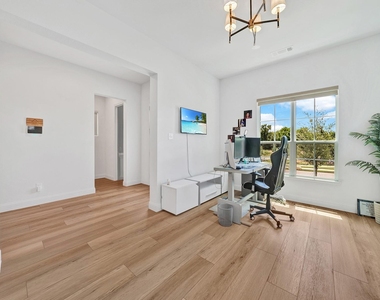 1008 Bolden Avenue - Photo Thumbnail 2