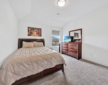 1008 Bolden Avenue - Photo Thumbnail 21