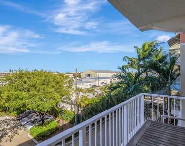 802 W Windward Way - Photo Thumbnail 16