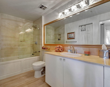 802 W Windward Way - Photo Thumbnail 14
