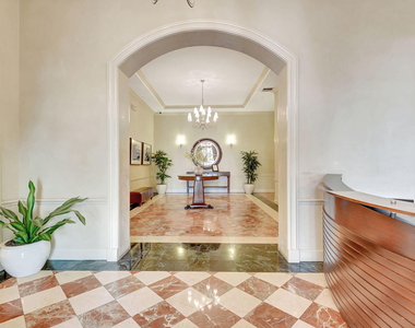 802 W Windward Way - Photo Thumbnail 18