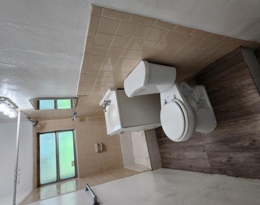 715 Sw 4th Street - Photo Thumbnail 11