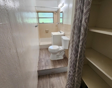 715 Sw 4th Street - Photo Thumbnail 8