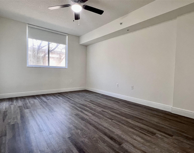 19455 Ne 10 Avenue - Photo Thumbnail 4