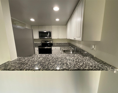 19455 Ne 10 Avenue - Photo Thumbnail 1