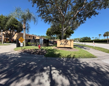 6043 10th Avenue N - Photo Thumbnail 24