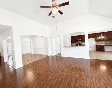 2776 Park Place - Photo Thumbnail 4