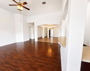 2776 Park Place - Photo Thumbnail 6