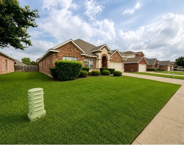 2776 Park Place - Photo Thumbnail 1