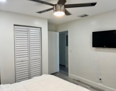200 Ne 56th Street - Photo Thumbnail 21