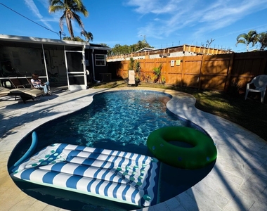 200 Ne 56th Street - Photo Thumbnail 2