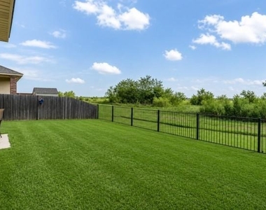14308 Polo Ranch Street - Photo Thumbnail 11