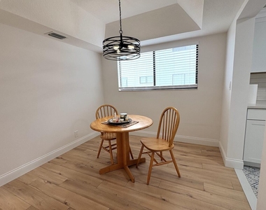 15091 Ashland Circle - Photo Thumbnail 10