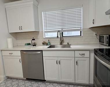 15091 Ashland Circle - Photo Thumbnail 7