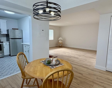 15091 Ashland Circle - Photo Thumbnail 9