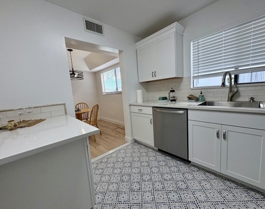 15091 Ashland Circle - Photo Thumbnail 15