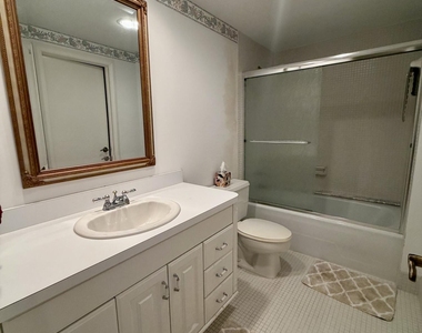 5400 N Ocean Drive - Photo Thumbnail 12