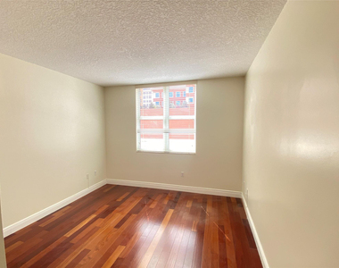 2030 S Douglas Road - Photo Thumbnail 11