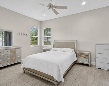 1571 Sw Hunnicut Avenue - Photo Thumbnail 15