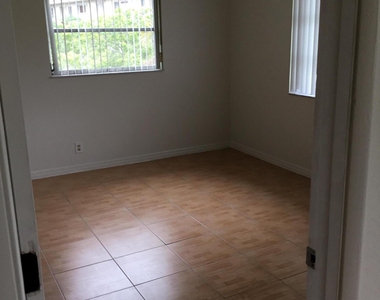 7860 Nw 50th Street - Photo Thumbnail 13