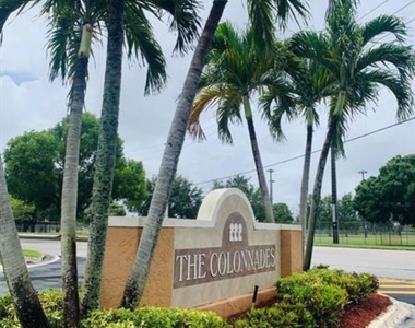 832 Nw 92nd Avenue - Photo Thumbnail 1