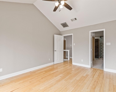 906 Canal Street - Photo Thumbnail 14