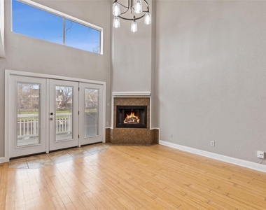 906 Canal Street - Photo Thumbnail 4