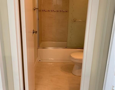 250 Jacaranda Drive - Photo Thumbnail 8