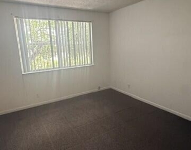 8741 Wiles Road - Photo Thumbnail 15