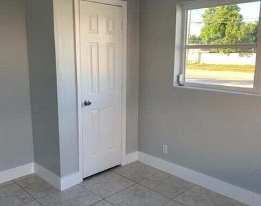5672 Purdy Lane - Photo Thumbnail 7