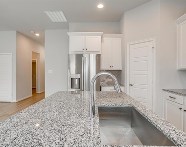 10512 Palmera Road - Photo Thumbnail 9