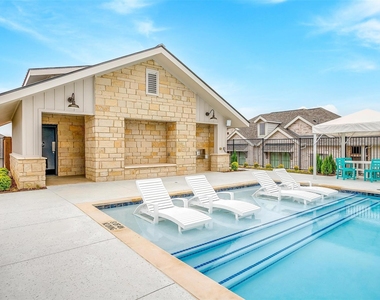 10512 Palmera Road - Photo Thumbnail 34
