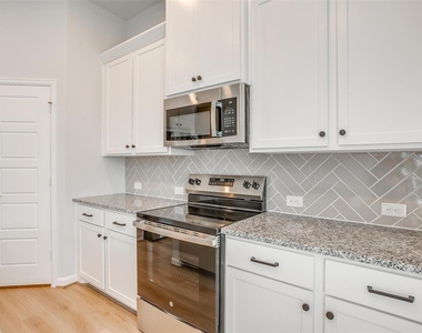 10512 Palmera Road - Photo Thumbnail 10