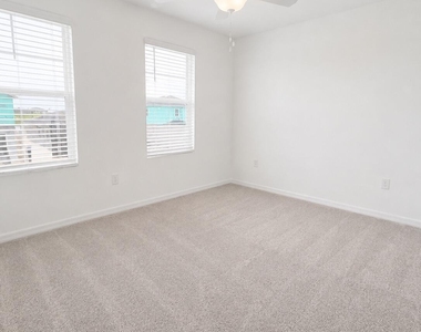 16024 Palos Verdes Street - Photo Thumbnail 11