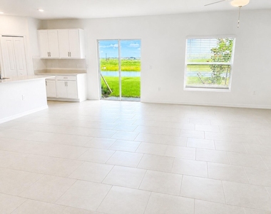 16024 Palos Verdes Street - Photo Thumbnail 5