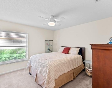 8486 Heather Place - Photo Thumbnail 13