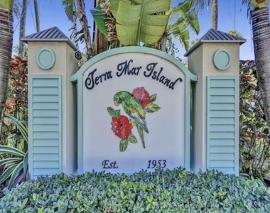 1800 E Terra Mar Drive - Photo Thumbnail 2