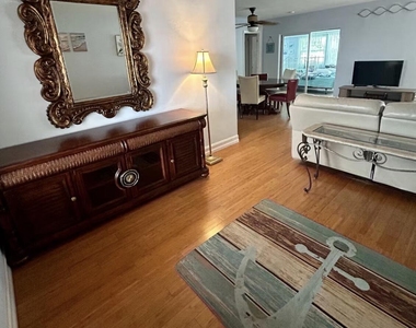 1800 E Terra Mar Drive - Photo Thumbnail 3
