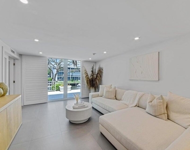 765 Jeffery Street - Photo Thumbnail 11