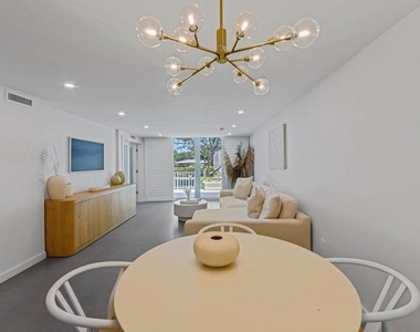 765 Jeffery Street - Photo Thumbnail 7