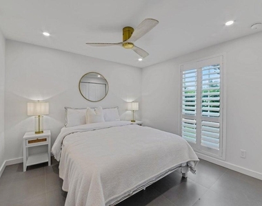 765 Jeffery Street - Photo Thumbnail 18
