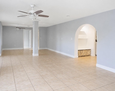 1223 W 27th Street - Photo Thumbnail 7
