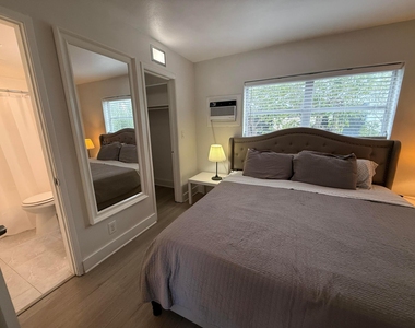 3226 Ne 12th Street - Photo Thumbnail 6