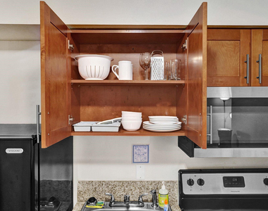 3226 Ne 12th Street - Photo Thumbnail 8